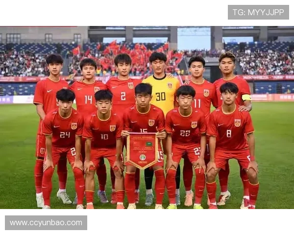 中国足球队备战亚洲杯 新阵容迎战强敌 力争突破历史最佳战绩