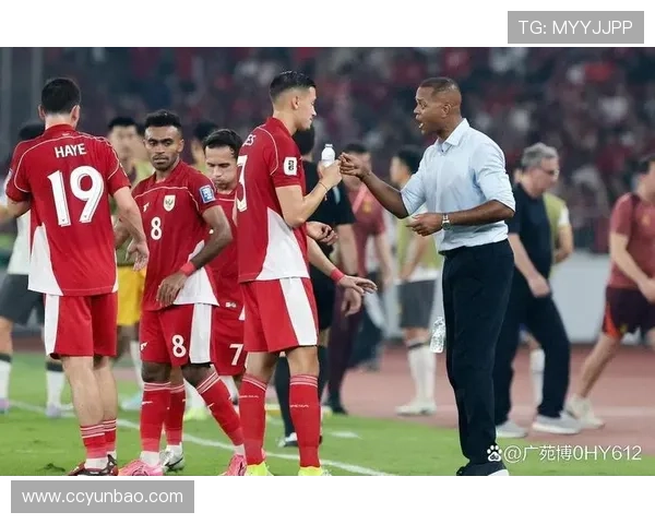 国足新帅亮相备战世界杯预选赛 引发球迷热议与期待